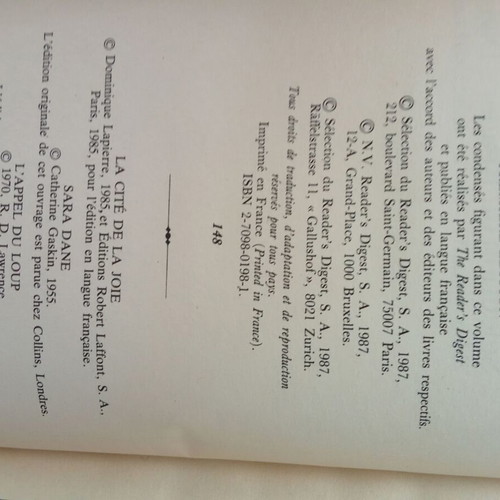 French books like new, collection of 5 volumes with hardcover binding