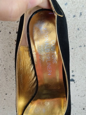 Black pumps size 38 like new