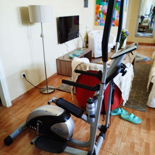Elliptical trainer heavy-duty with large flywheel like new