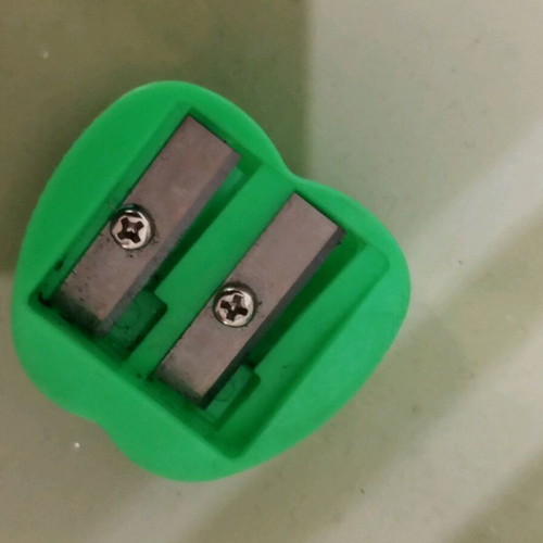 Pencil sharpener like new, green