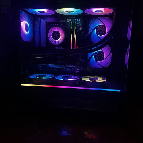 Gaming PC 4K Ultra High with Ryzen 7 7800X3D and RTX 4070 Super EVO