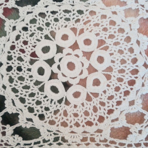 Machine knitted square 90x90 cm like new