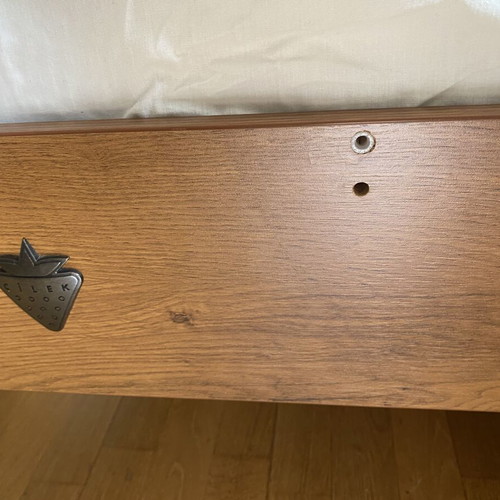 Single bed with anatomical mattress like new