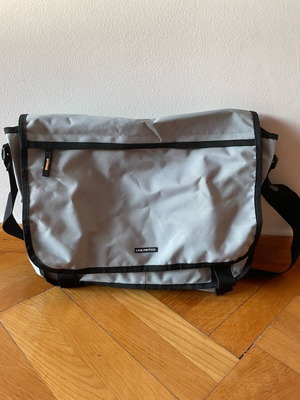 Unlimited crossbody bag like new, gray with 5+1 pockets