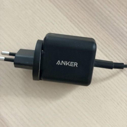 Anker Cube 3 in 1 MagSafe charger like new with original cable