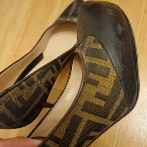 Fendi leather brown pumps used, size 39