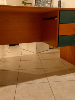 Γραφείο ξύλινο μασίφ μαθητικό μεταχειρισμένο με συρτάρια