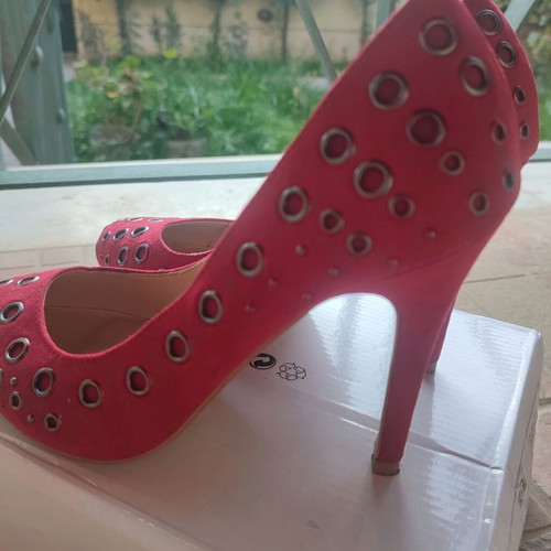 Fullah Sugah red studded pumps size 38 like new