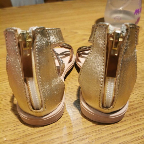 Leather sandal gold size 20