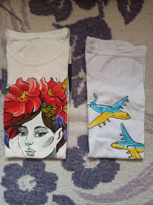 Χειροποίητα T-shirts καινούργια, σετ 2 τεμαχίων με ακρυλικά σχέδια