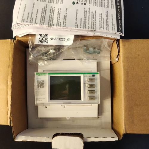 Schneider Electric PowerLogic PM3255 with CT 150/5A