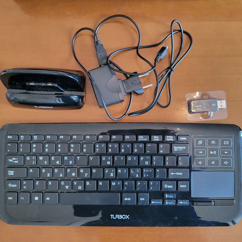Turbo-X MC-2012 Wireless Keyboard like new with touchpad