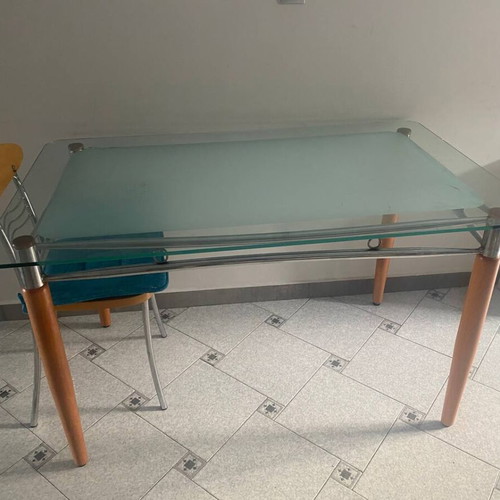 Kitchen table with 2 chairs used set