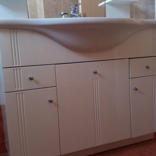 Bathroom furniture MDF with porcelain sink like new