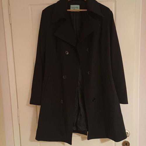 Guess coat black like new, size L