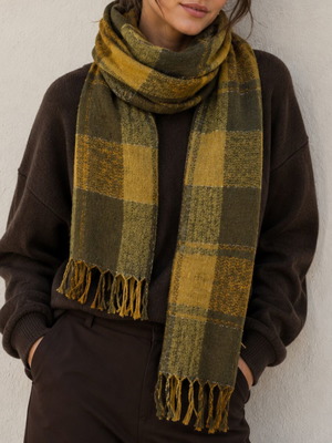 Scarf like new, green and yellow