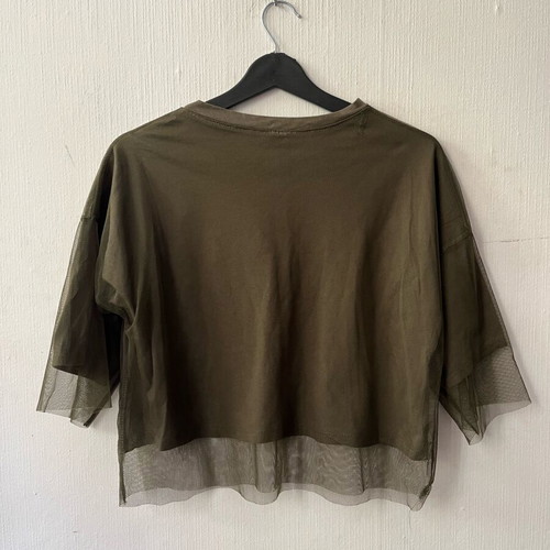 Top cake-v like new, green, size M
