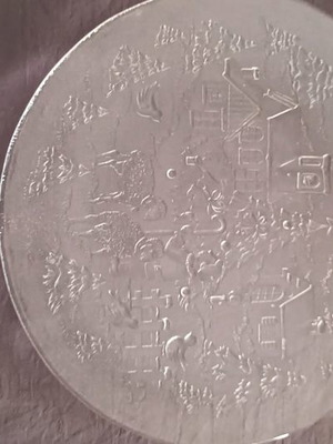 Πιατέλα διακοσμητική μεταχειρισμένη με χριστουγεννιάτικο θέμα, στρογγυλή 32 εκ.
