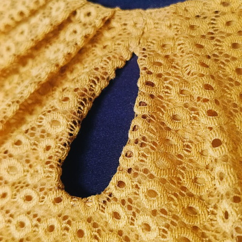 Camomilla blouse mustard lace, new, EU34