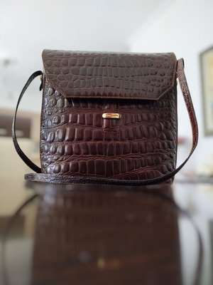 Guy Laroche women's shoulder bag like new, brown crocodile embossed leather