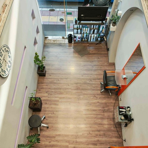 Hair Salon Fully Equipped and Operational in Prime Volos Location