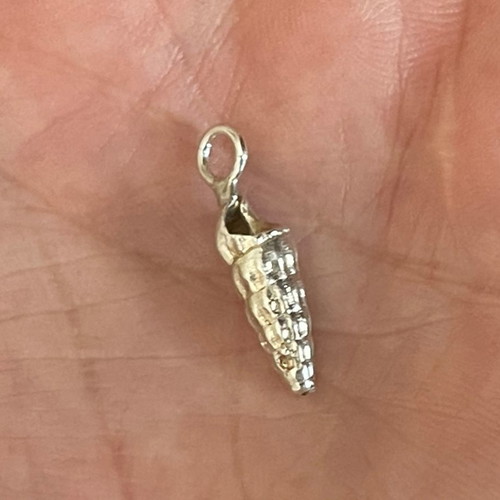 Silver Shell Motif Pendant New