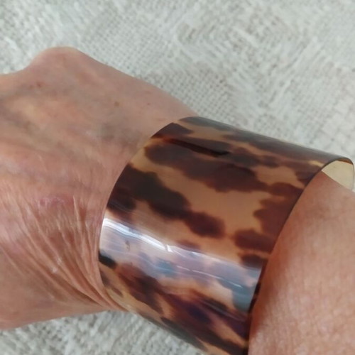 Leopard bracelet like new, brown