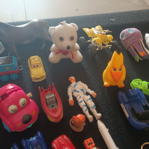 Small toys used, assorted set