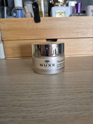 Nuxe Nuxuriance Gold Nutri-Fortifying Oil Cream like new anti-aging day cream