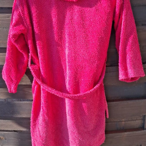 Guy Laroche children's bathrobe used with belt, hood and pockets