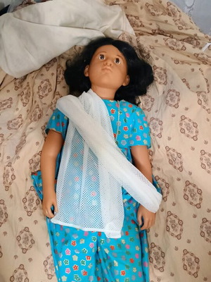 United Children of the World Doll 74 cm like new