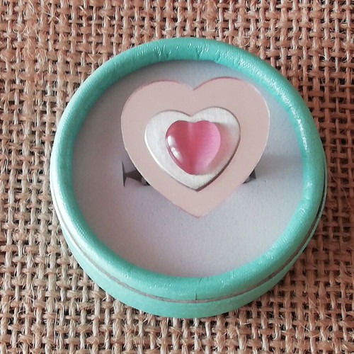 Ring with pink resin heart solitaire new