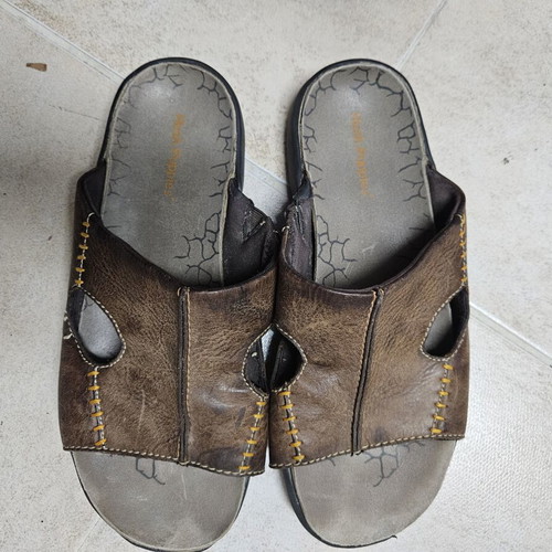 Hush Puppies men's leather slippers size 43 used, brown, anatomical sole