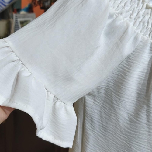 White off-shoulder blouse like new, size M-L