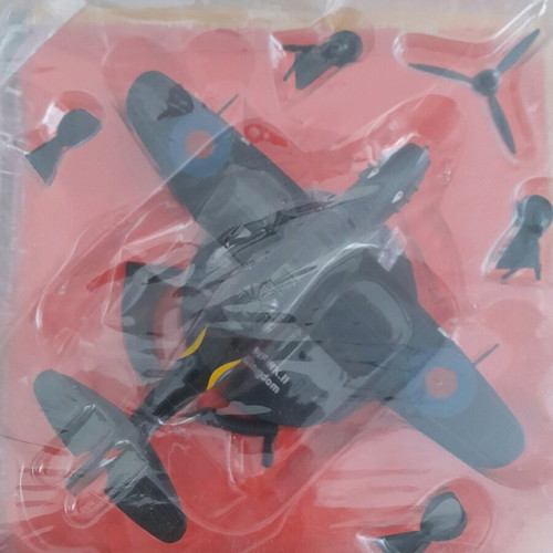 Metal fighter plane of World War II Deagostini new