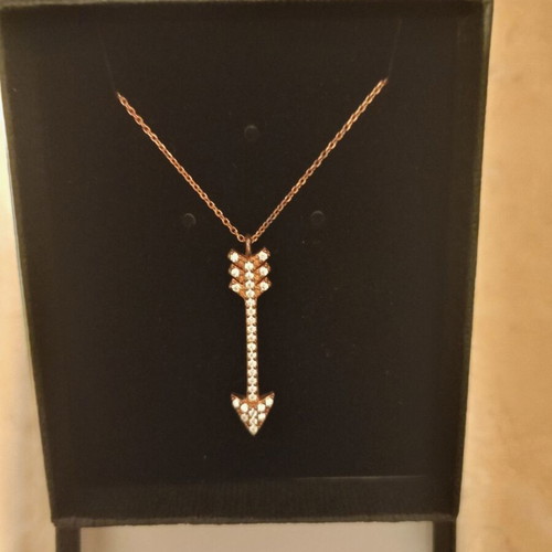 Silver 925 arrow necklace with rhinestones and rose gold chain like new