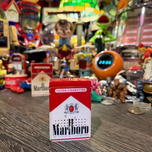 Marlboro radio old used in very good condition