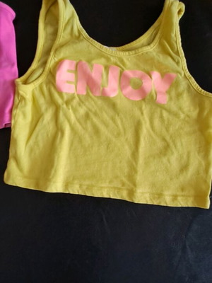 Terra Nova Girls' Short T-Shirt 8 like new, yellow