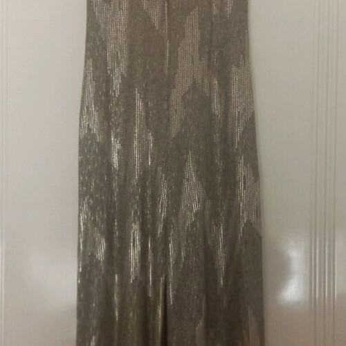 Lynne gold one-piece jumpsuit size 40 like new
