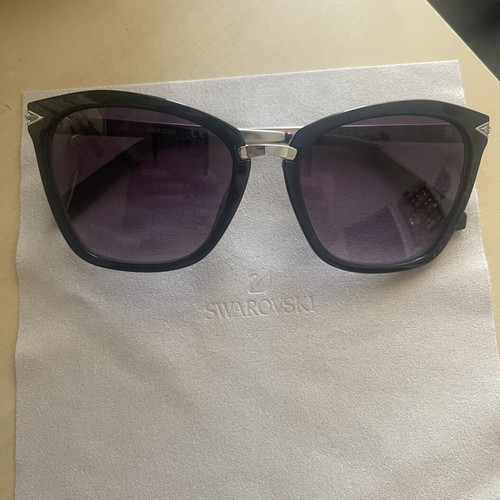 Swarovski SK0152 01B sunglasses like new, black