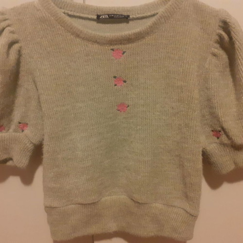 Zara knitted blouse almost new, size Medium, light green with pink flowers