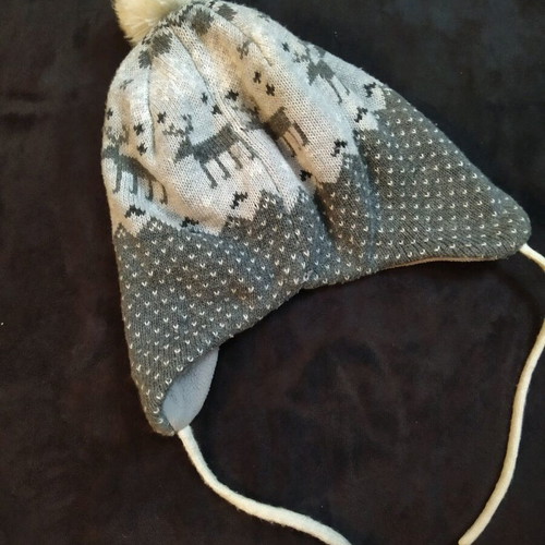 Children's hat 1-2 years like new, very warm