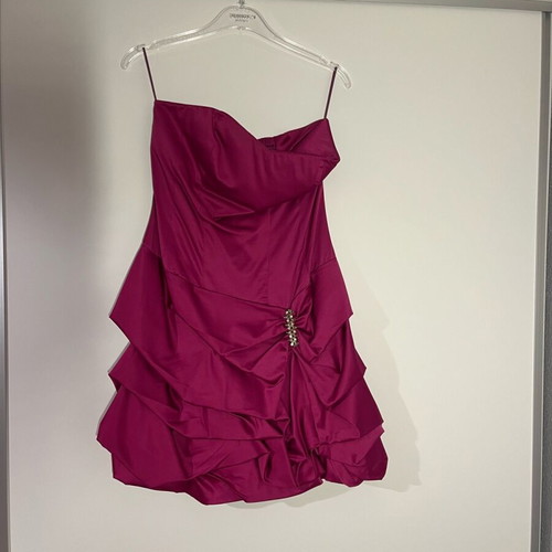 Satin strapless dress purple like new, size L