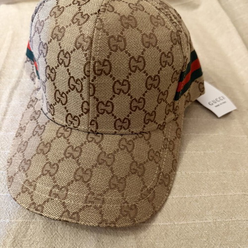 Gucci hat new, one size