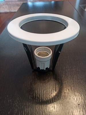 Recessed spot light used, in good condition