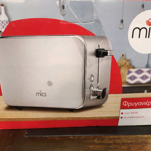 Mics toaster used with 850W power and defrost functions