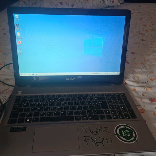 Laptop used with Intel Core i5, 15.6", 4GB RAM, 500GB SSD, Windows