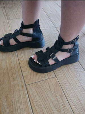 Gladiator shoes Shein black size 38 lightly used