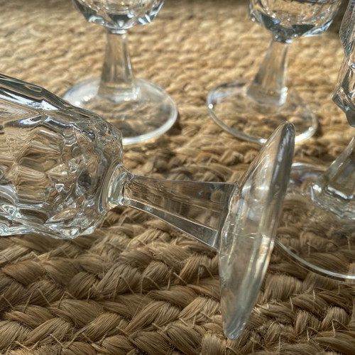 Stemmed wine glasses new, set of 4
