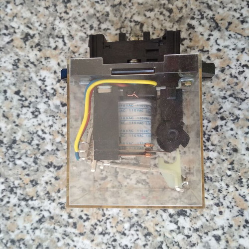 2 Omron ratchet relays with bases, coils 220V and 110V
